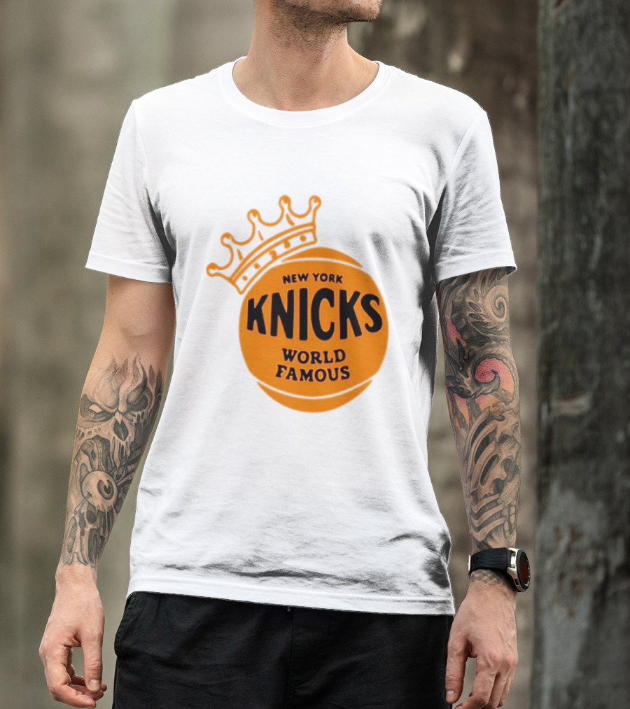 New York Knicks NBA Basketball World Famous Crown T-Shirt