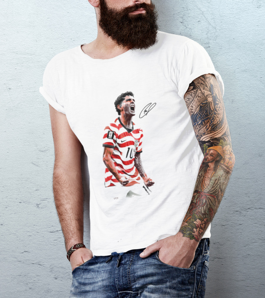 USA 10 Christian Pulisic Soccer Star Jersey Signature T-Shirt