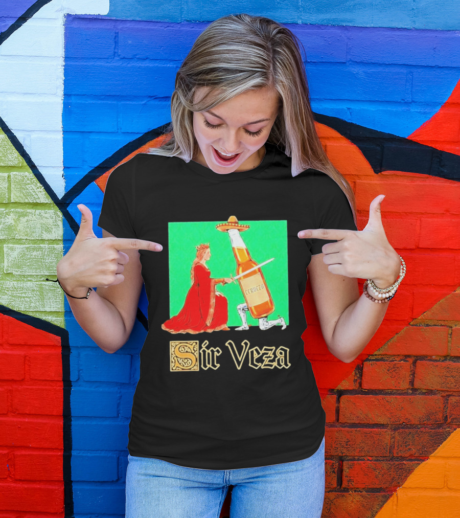 Sir Veza Cerveza Beer Bottle Knighted By Queen Sombrero T-Shirt