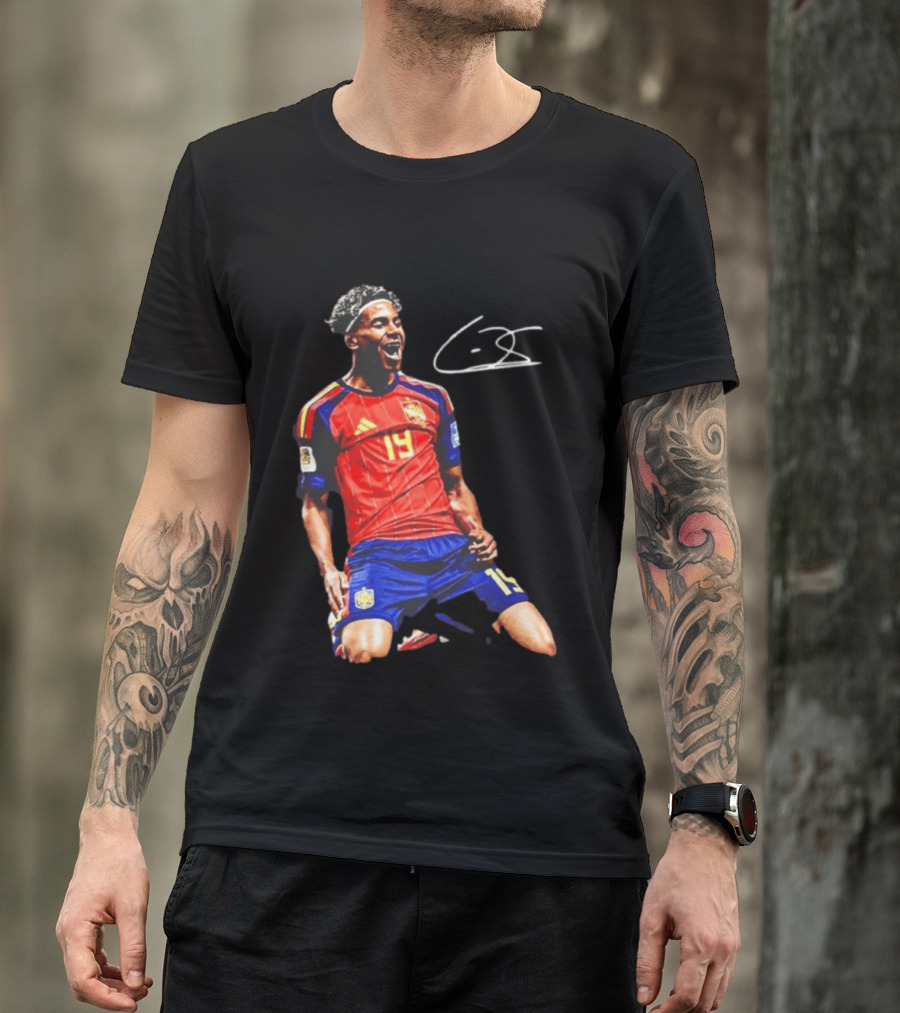 19 Lamine Yamal Spain National Football Team Soccer Jersey Celebration T-Shirt