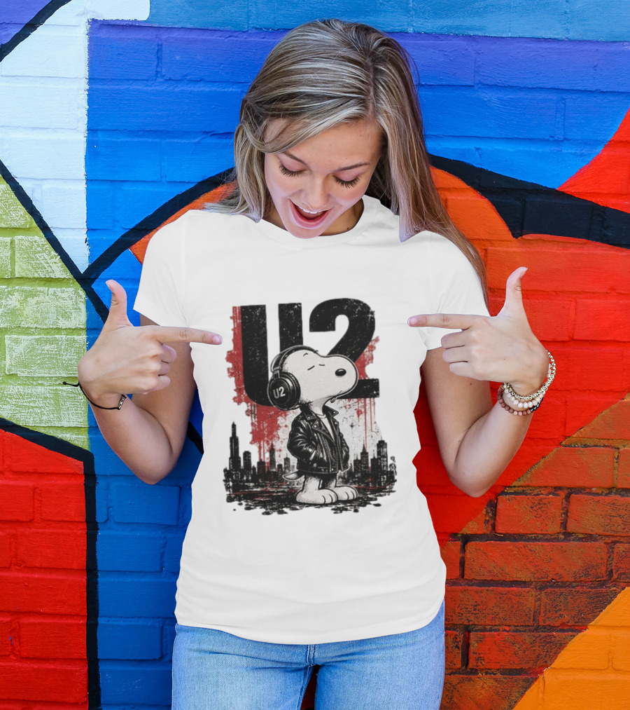 Snoopy U2 On Sky One Dream One Fearless Heart Urban Skyline T-Shirt