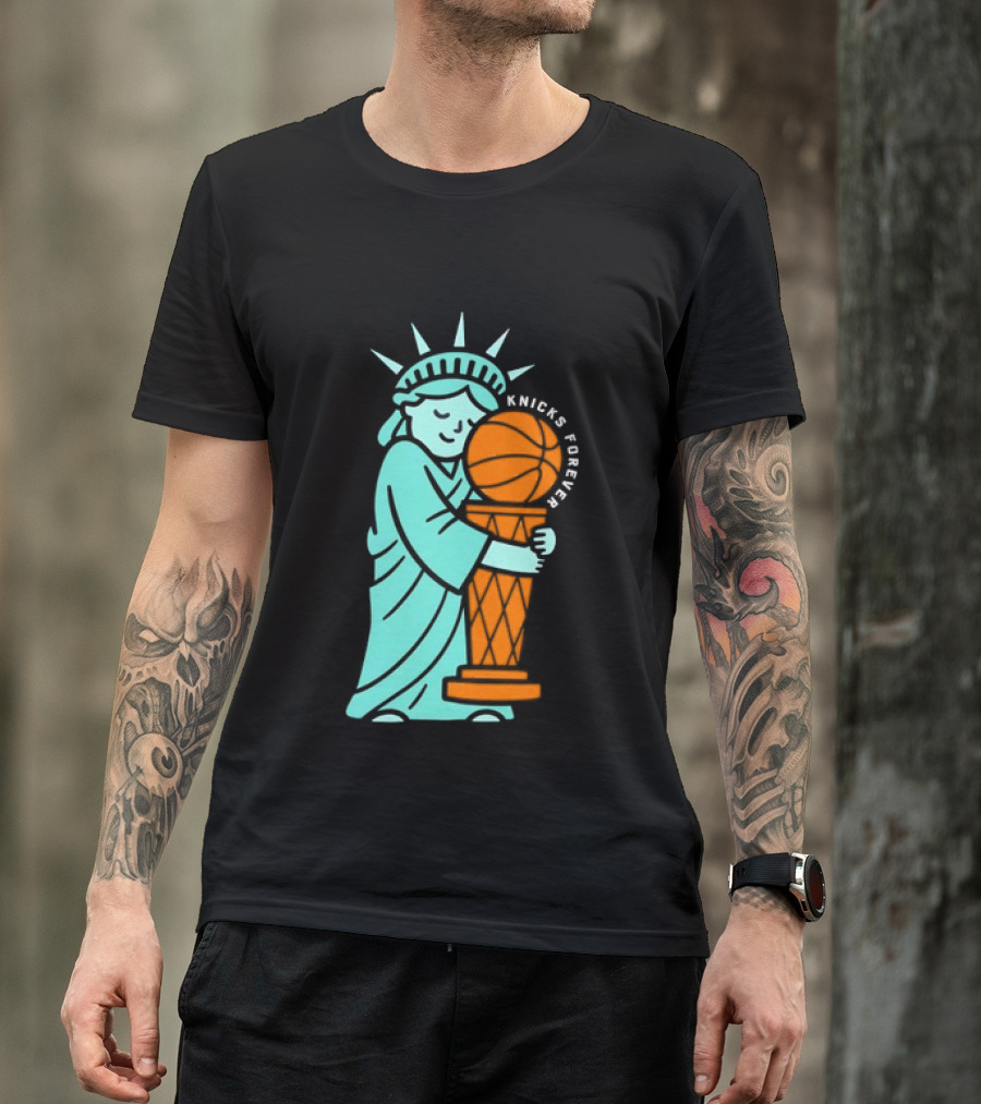 Statue Of Liberty Hug Larry O'Brien Trophy Knicks Forever T-Shirt
