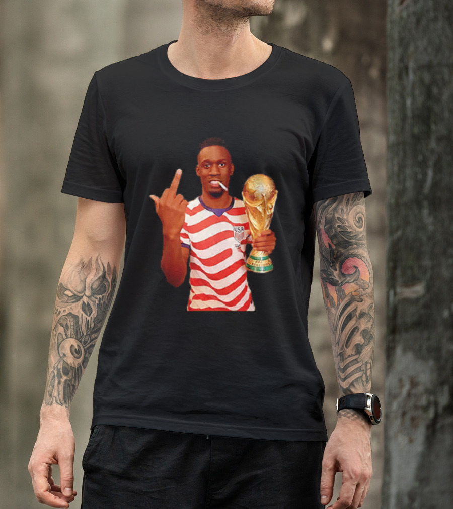 Folarin Balogun USA National Team Smoking Middle Finger World Cup Trophy T-Shirt