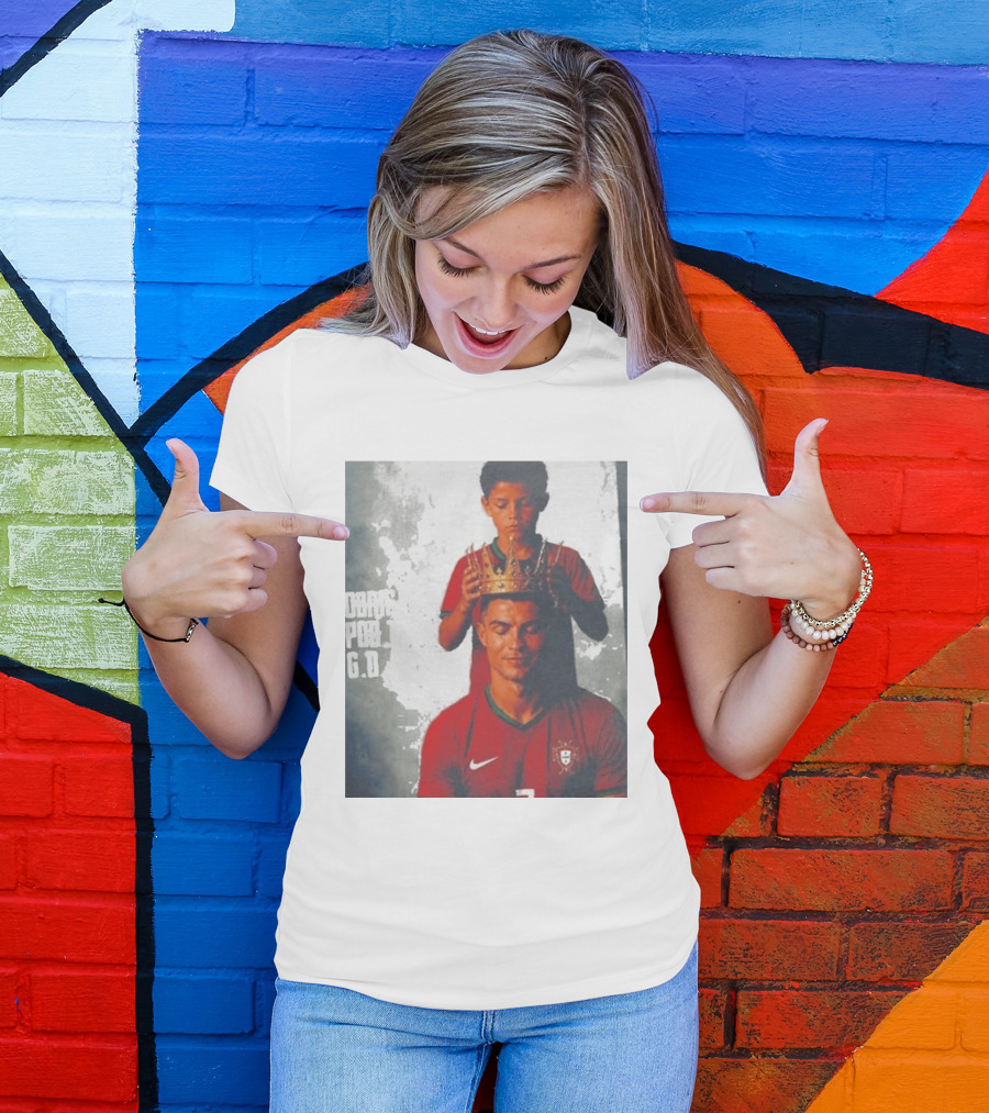 Cristiano Ronaldo Portugal Obrigado Por Tudo GOAT Crowned King Soccer Legend T-Shirt