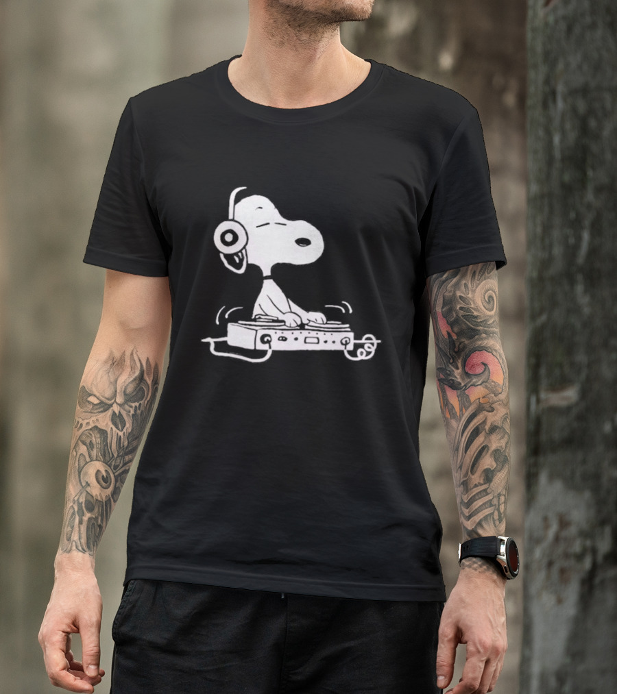 Kith Peanuts Snoopy DJ Collaboration T-Shirt