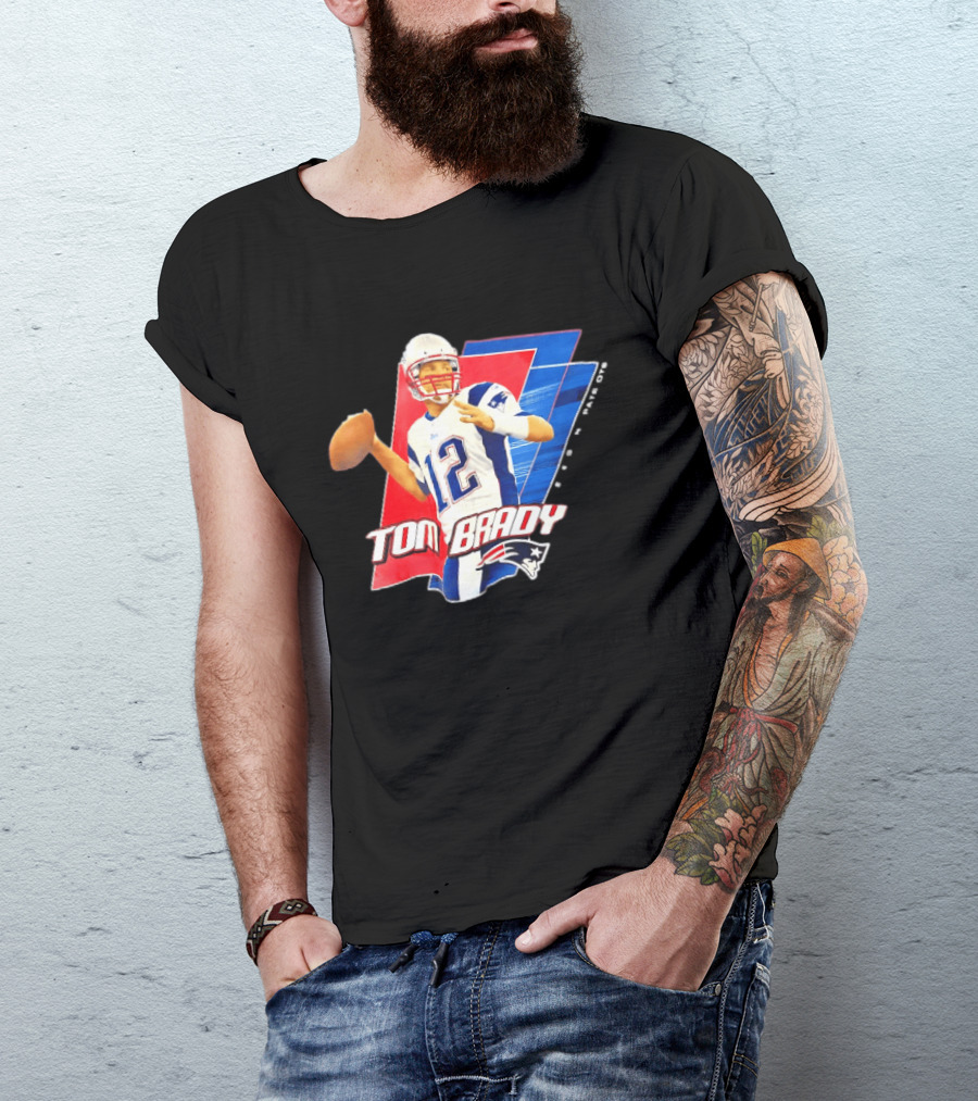New England Patriots Tom Brady 12 Football Quarterback Iconic Action Pose T-Shirt
