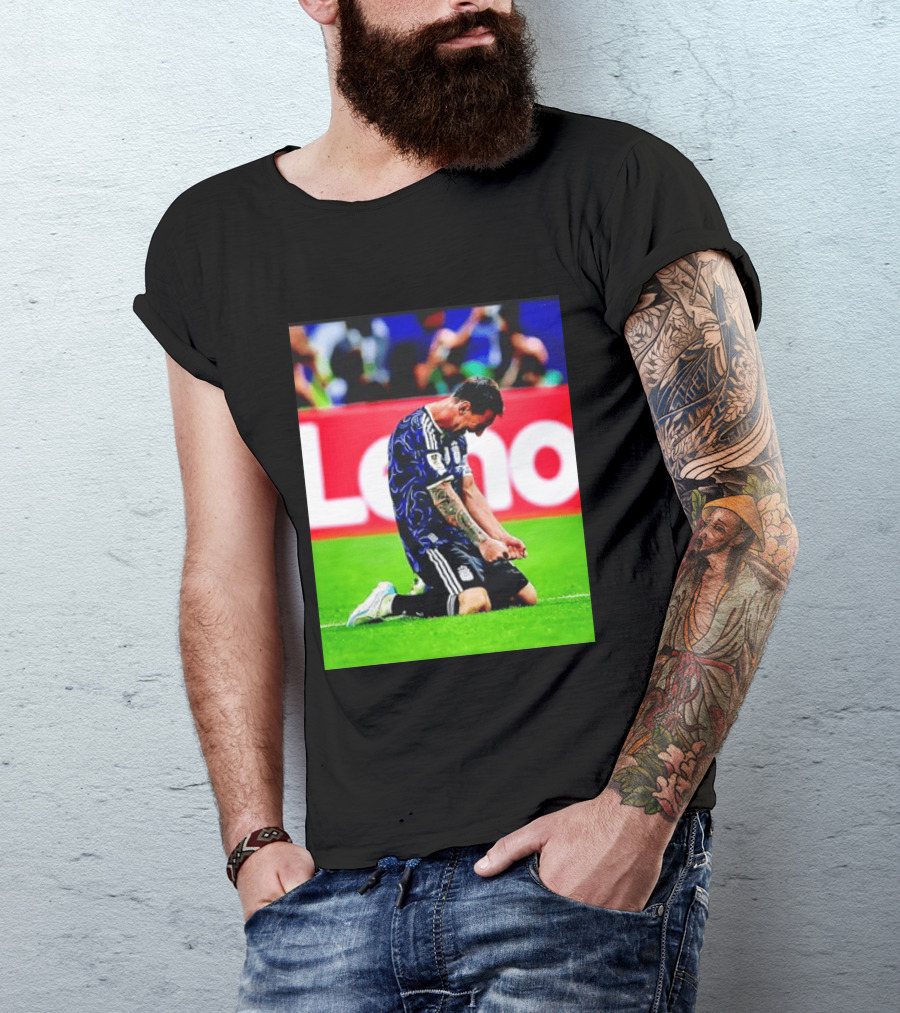 Argentina Football Icon Lionel Messi Kneels In Triumph National Team Victory T-Shirt