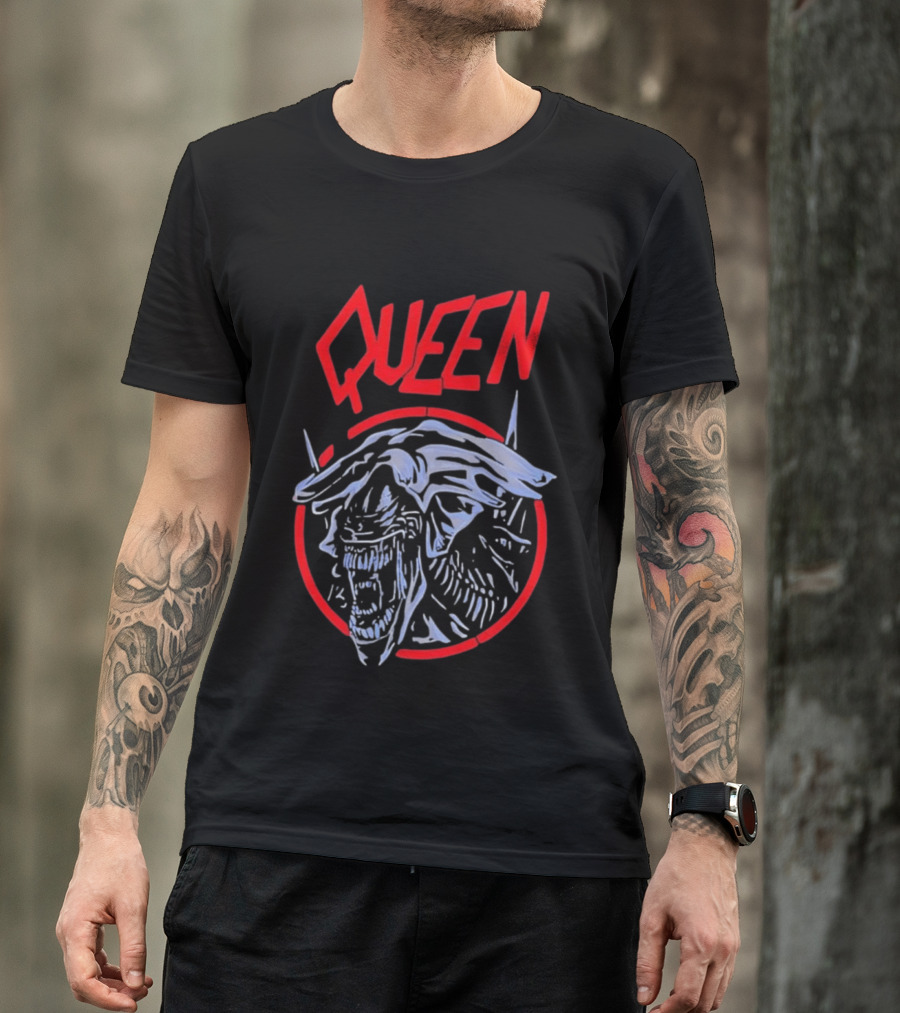 Queen Alien Xenomorph Facehugger Red T-Shirt