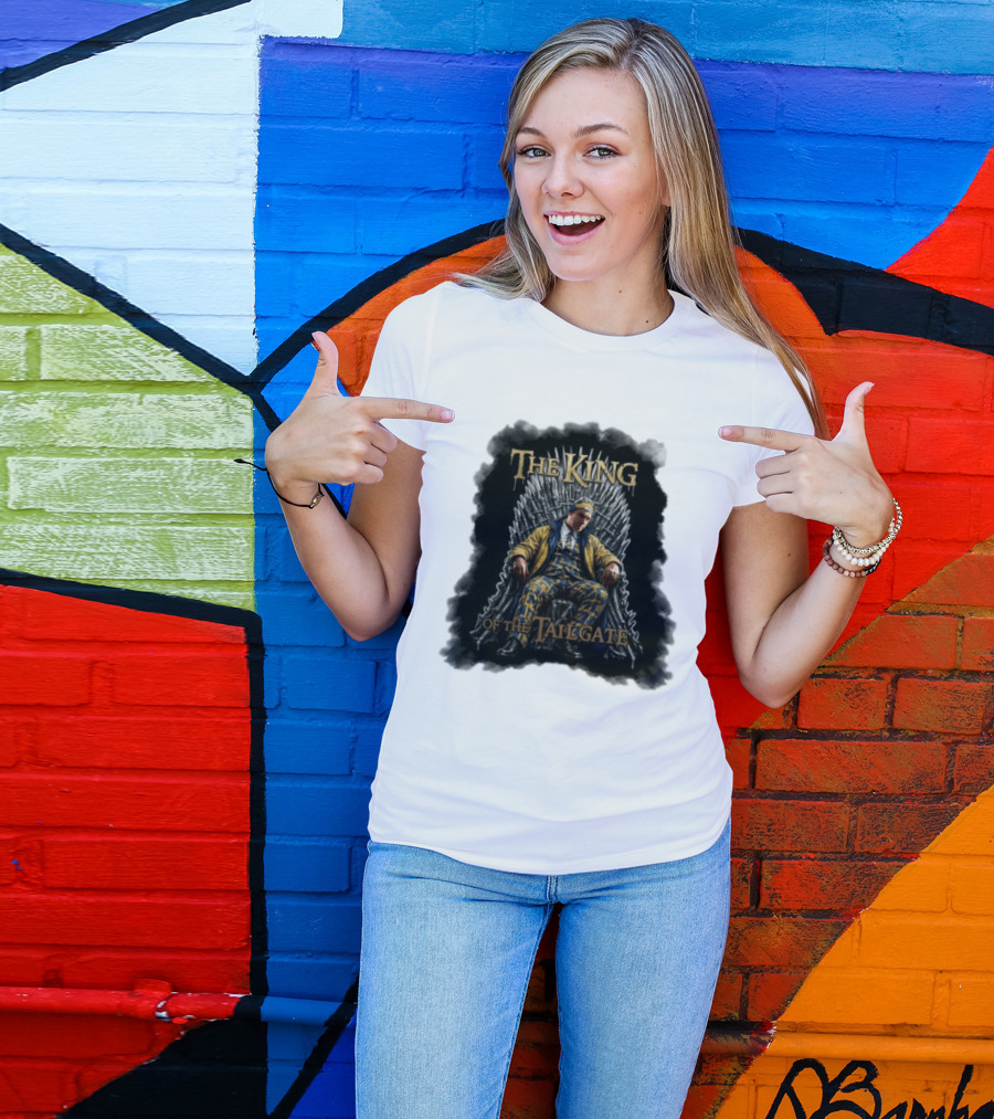 The King Of The Tailgate Chicago Bears Bill Murray Thrones Chair T-Shirt