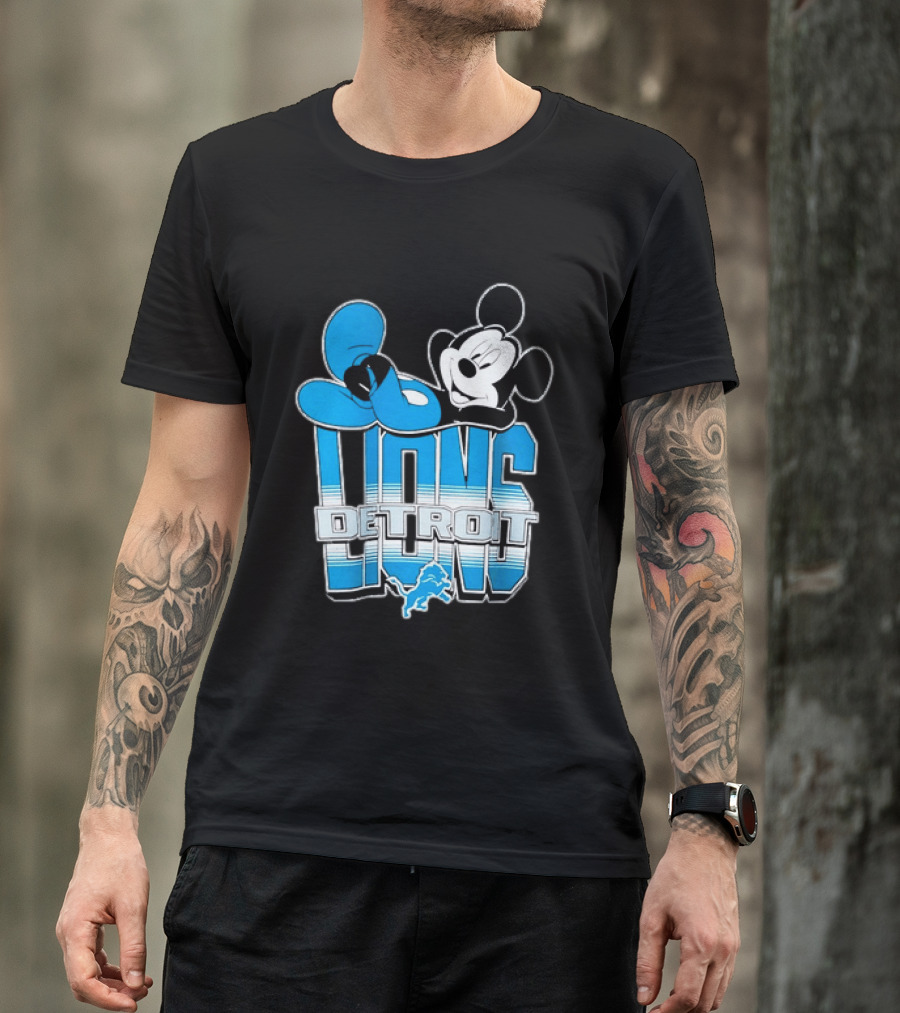 Mickey Mouse Relaxing Detroit Lions Disney Football T-Shirt