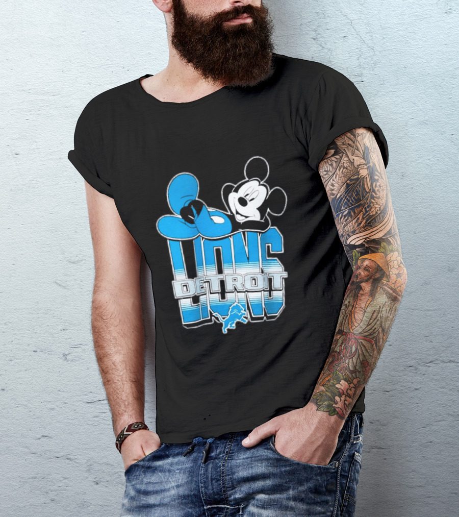 Mickey Mouse Relaxing Detroit Lions Disney Football T-Shirt