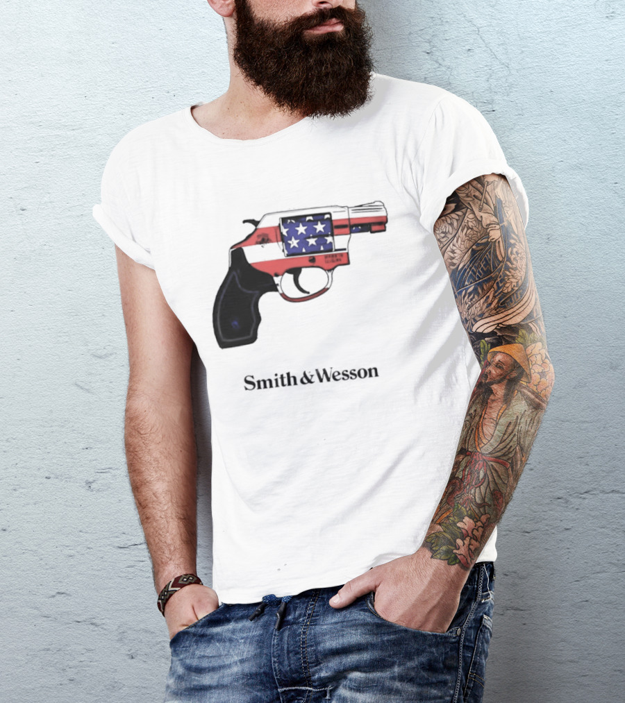 Smith And Wesson American Flag Revolver Firearm T-Shirt