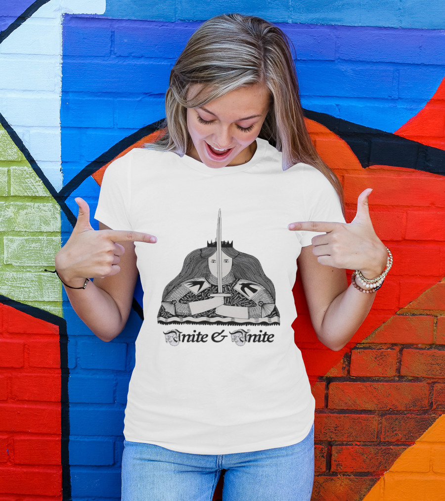 Unite And Unite Queen With Sword Medieval Armor Holding Blade T-Shirt