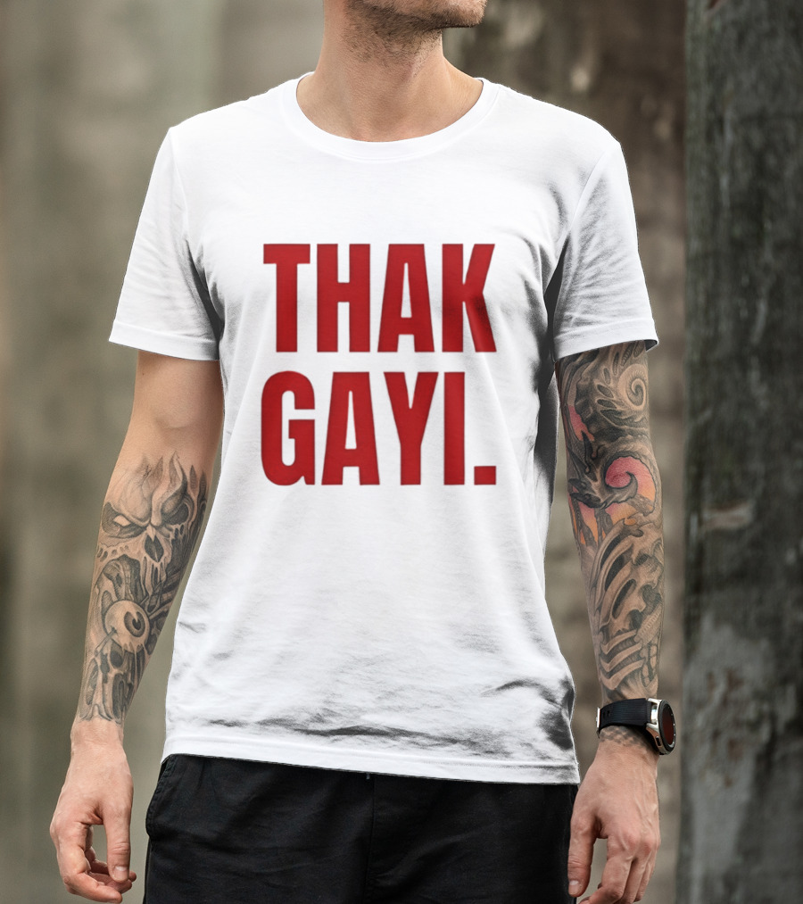 Thak Gayi Hindi Tired Exhausted Text Bold Red T-Shirt