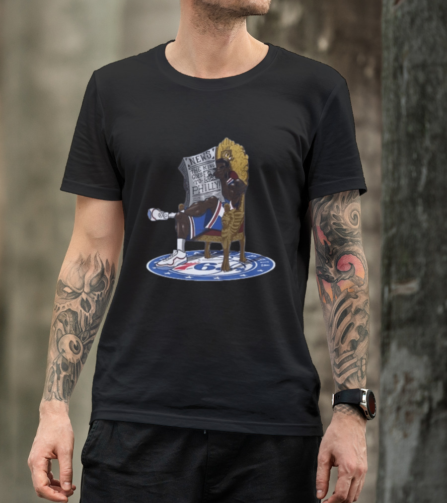 Philadelphia 76ers The King Goes To Philly News Throne T-Shirt