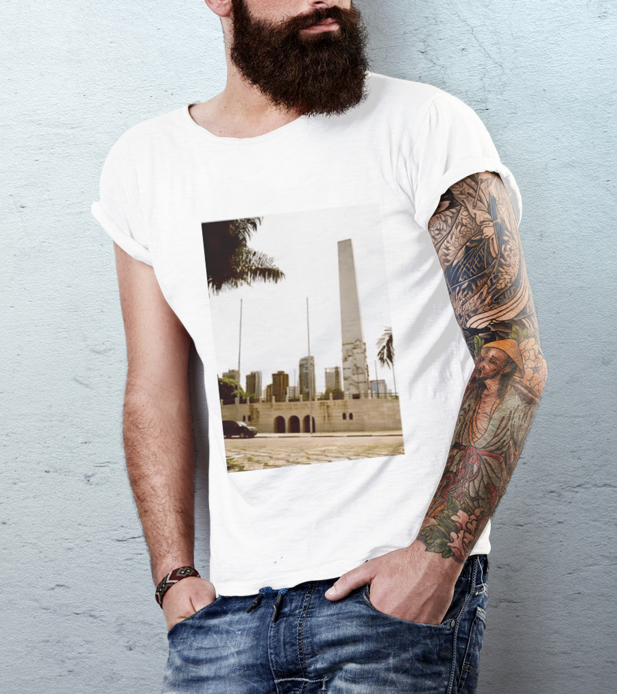Obelisco Do Ibirapuera M M D C Viveram Pouco Para Morrer Bem Morreram Jovens Historical Monument São Paulo Brazil T-Shirt