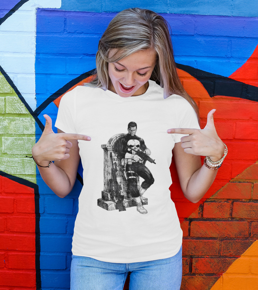 Frank Castle Gravestone Rest Of Loved Ones Marvel Comics The Punisher T-Shirt