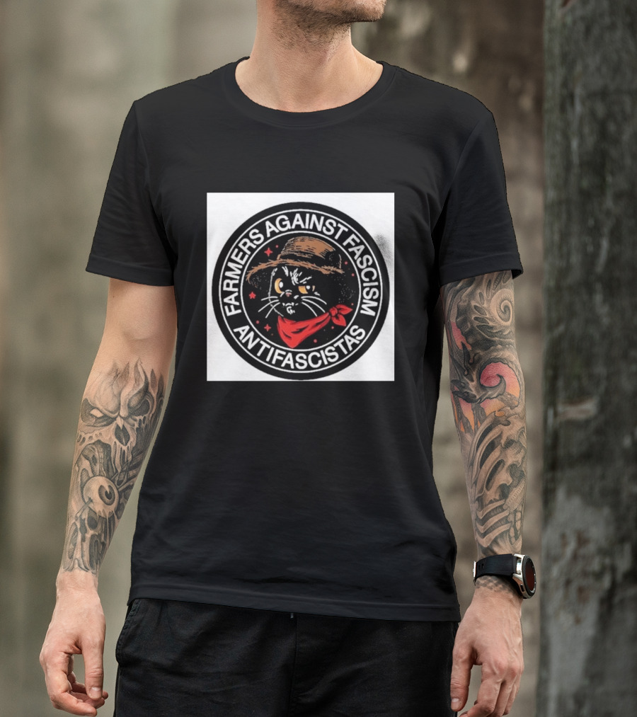 Farmers Against Fascism Antifascistas Cat Straw Hat Red Bandana T-Shirt