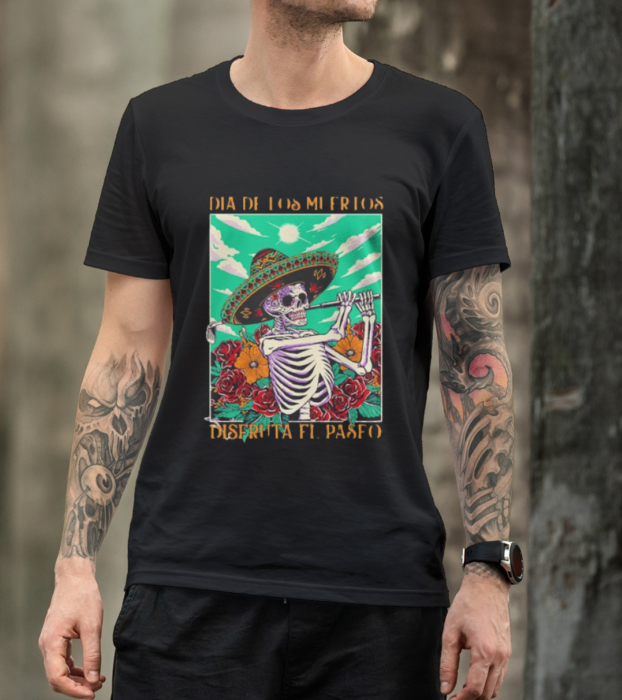 Calavera Golfer Día De Los Muertos Sombrero Flores Disfruta El Paseo T-Shirt