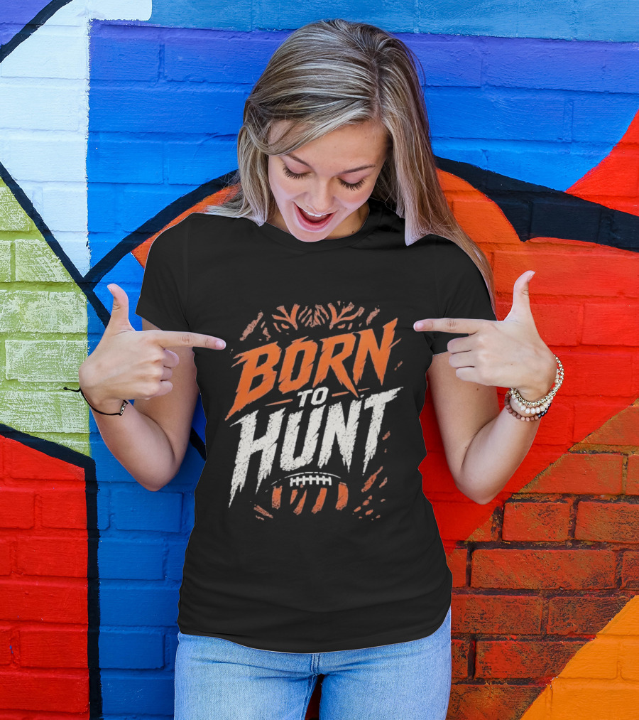 Born To Hunt Tiger Football Ball Print T-Shirt