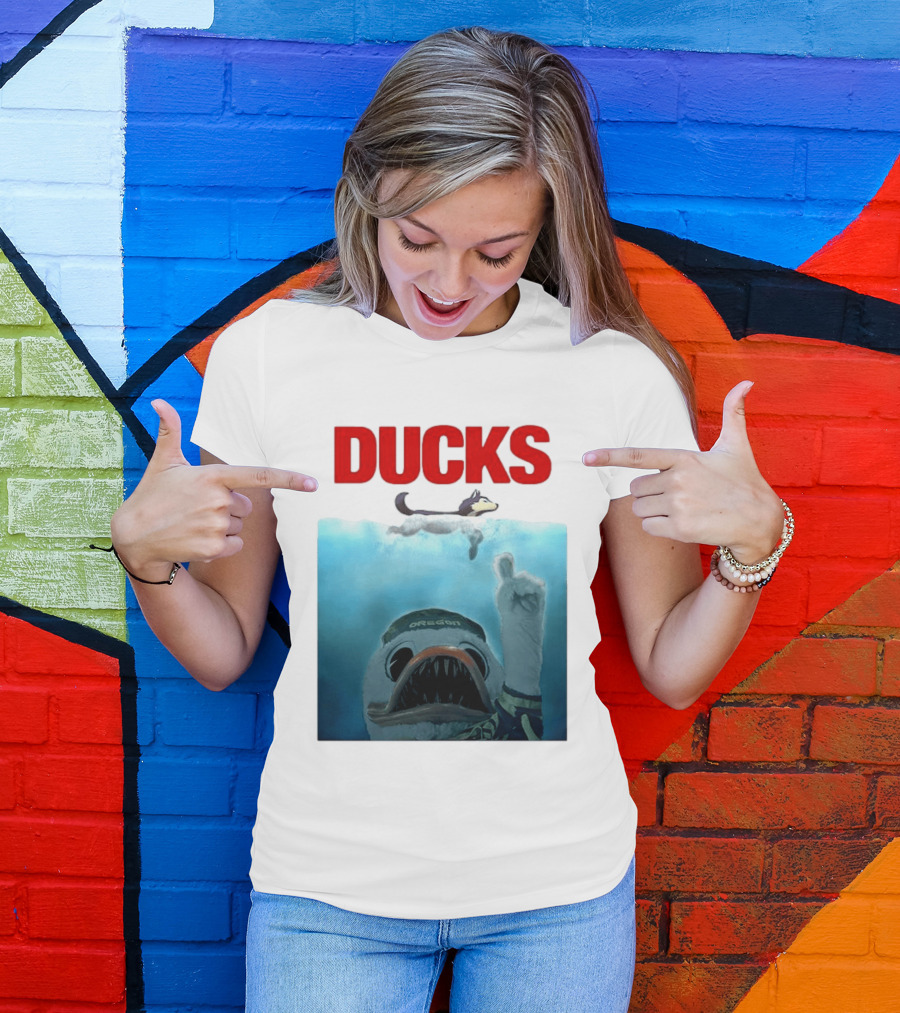Oregon Ducks Jaws Parody With Washington Huskies Rivalry T-Shirt