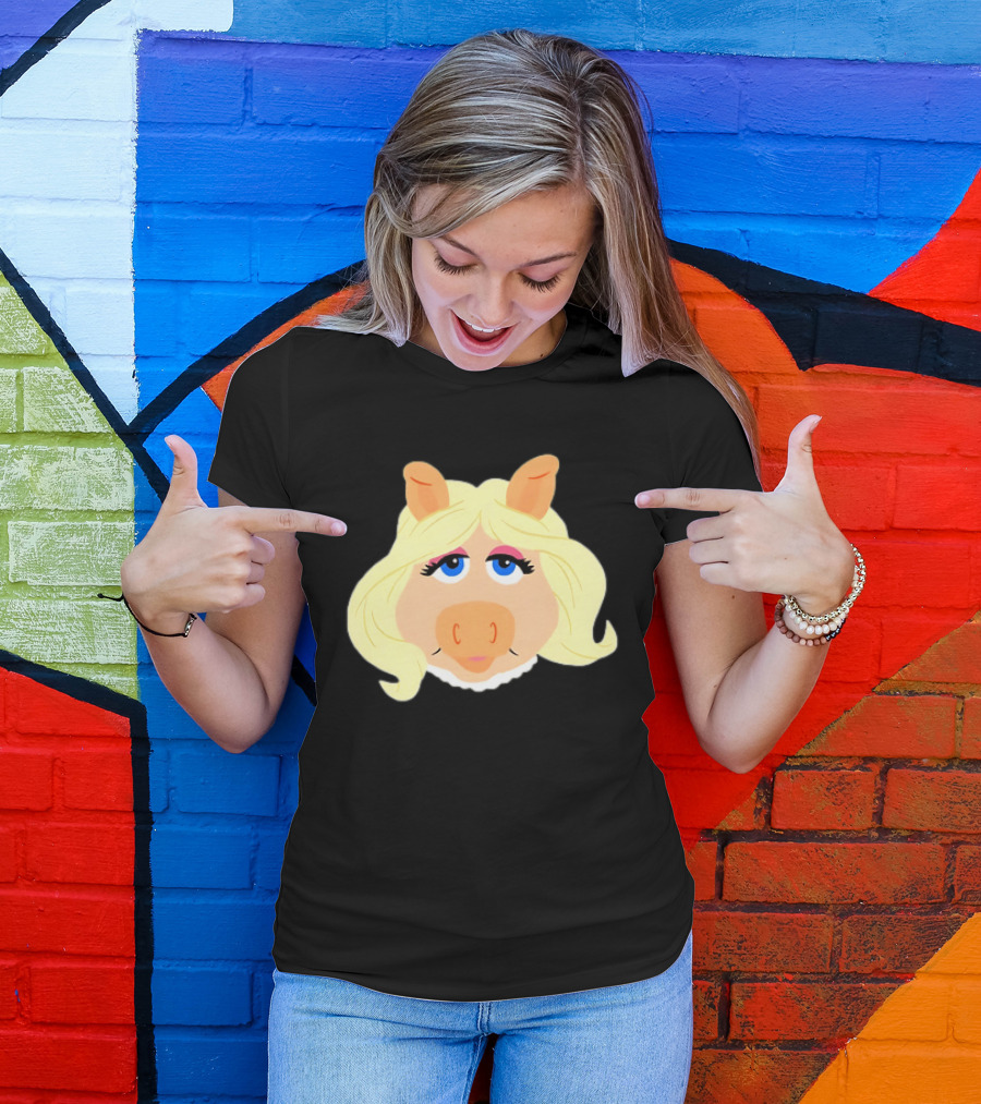 Miss Piggy Iconic Jim Henson's Muppets Character Blonde Hair Blue Eyes T-Shirt