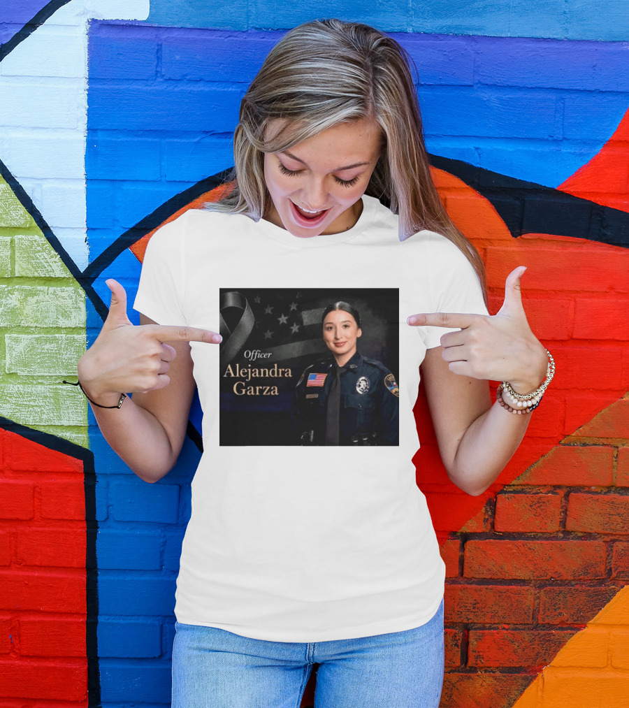 Officer Alejandra Garza Memorial Tribute With Flag And Ribbon T-Shirt
