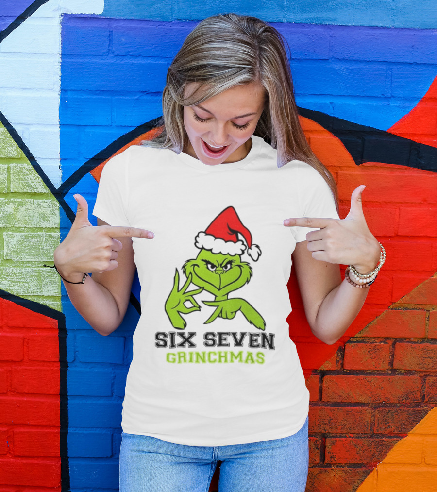Grinch Santa Hat Six Seven Grinchmas Christmas 2025 Festive T-Shirt