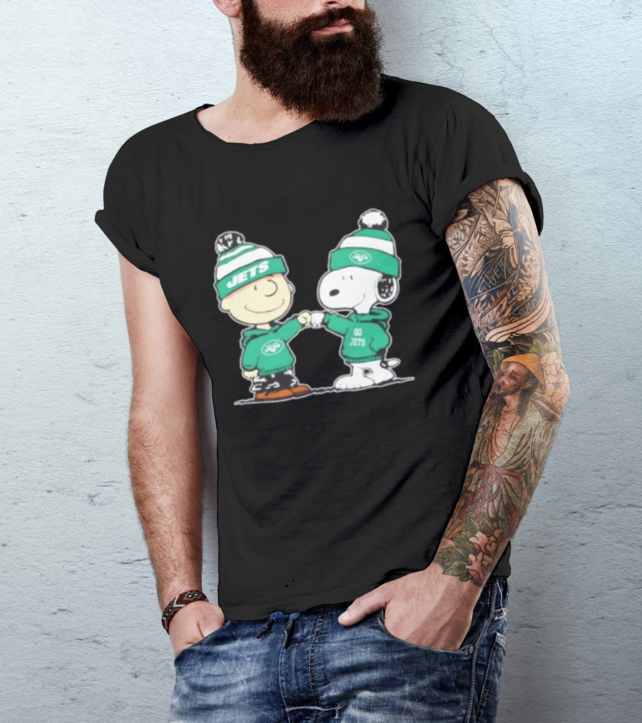Original Peanuts Charlie Brown Snoopy New York Jets Fist Bump Go Jets Football T-Shirt