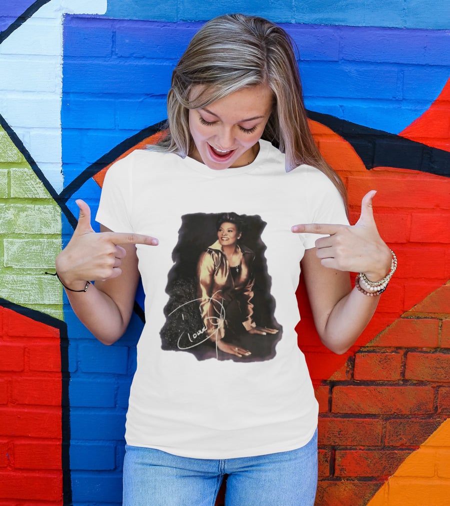Dionne Warwick Iconic Soul Singer Legend Autographed Image T-Shirt