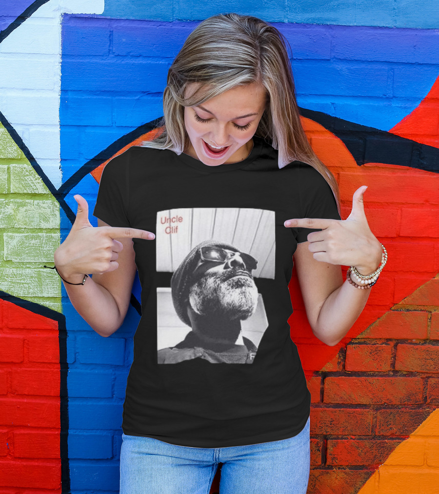 Uncle Clif Bring Back Common Sense Vintage Style Black And White Bearded Man In Sunglasses T-Shirt
