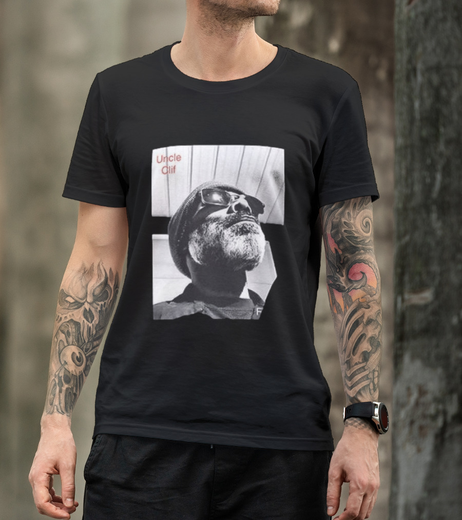 Uncle Clif Bring Back Common Sense Vintage Style Black And White Bearded Man In Sunglasses T-Shirt