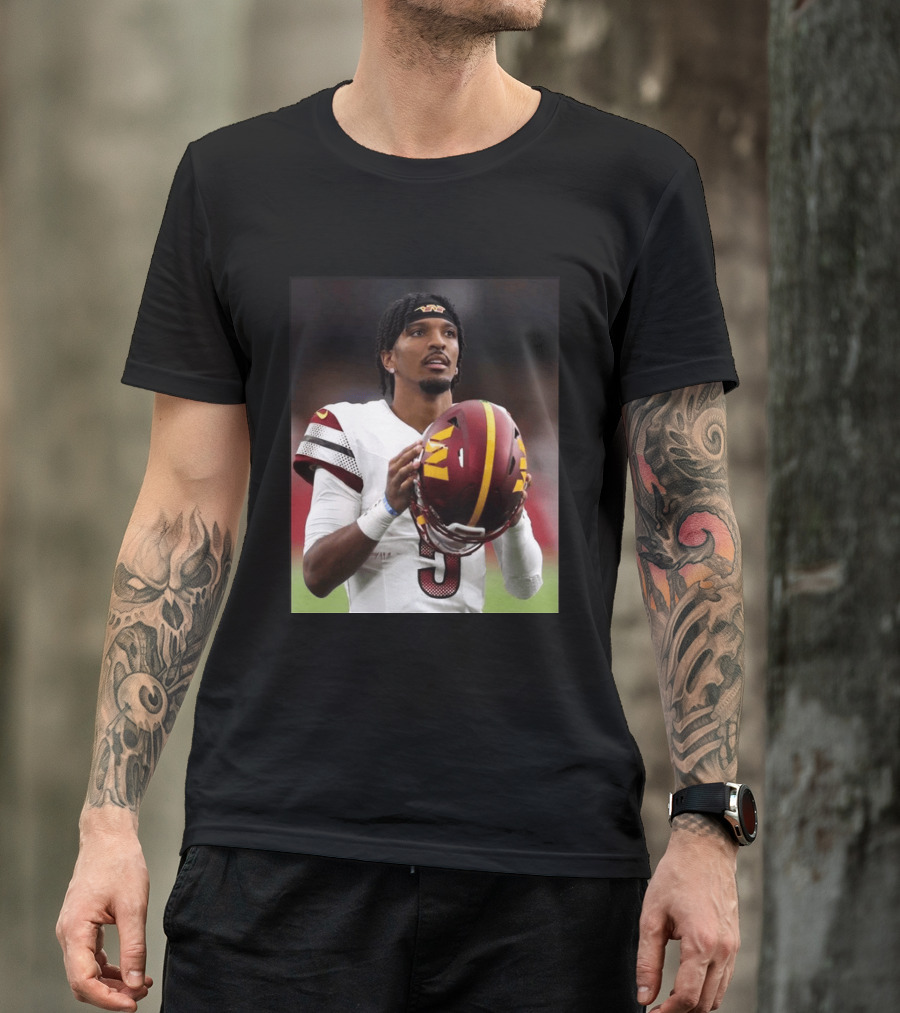 Washington Commanders Quarterback Jayden Daniels Football Player Sports T-Shirt