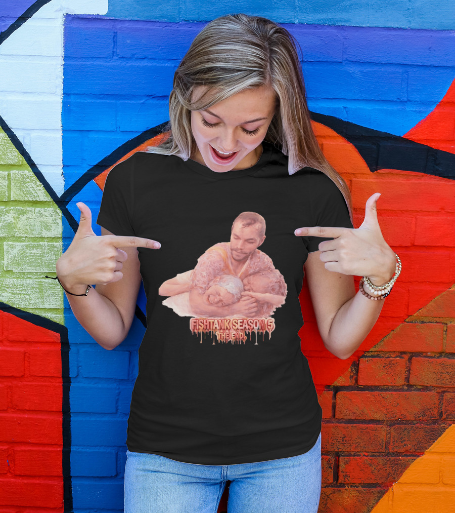 Fishtank Season 5 The End Dramatic Embrace Scene T-Shirt