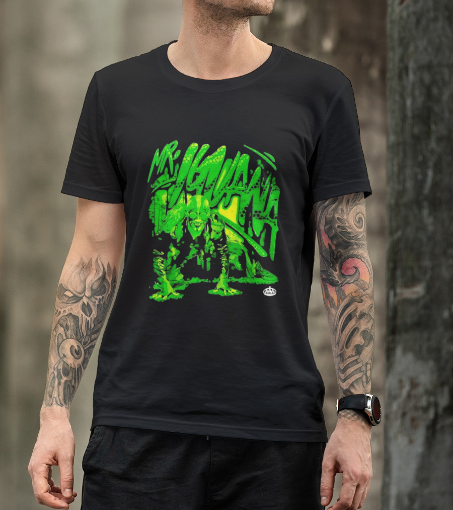 Mr Iguana AAA Lucha Libre Wrestler Crouching Masked Green Creature T-Shirt