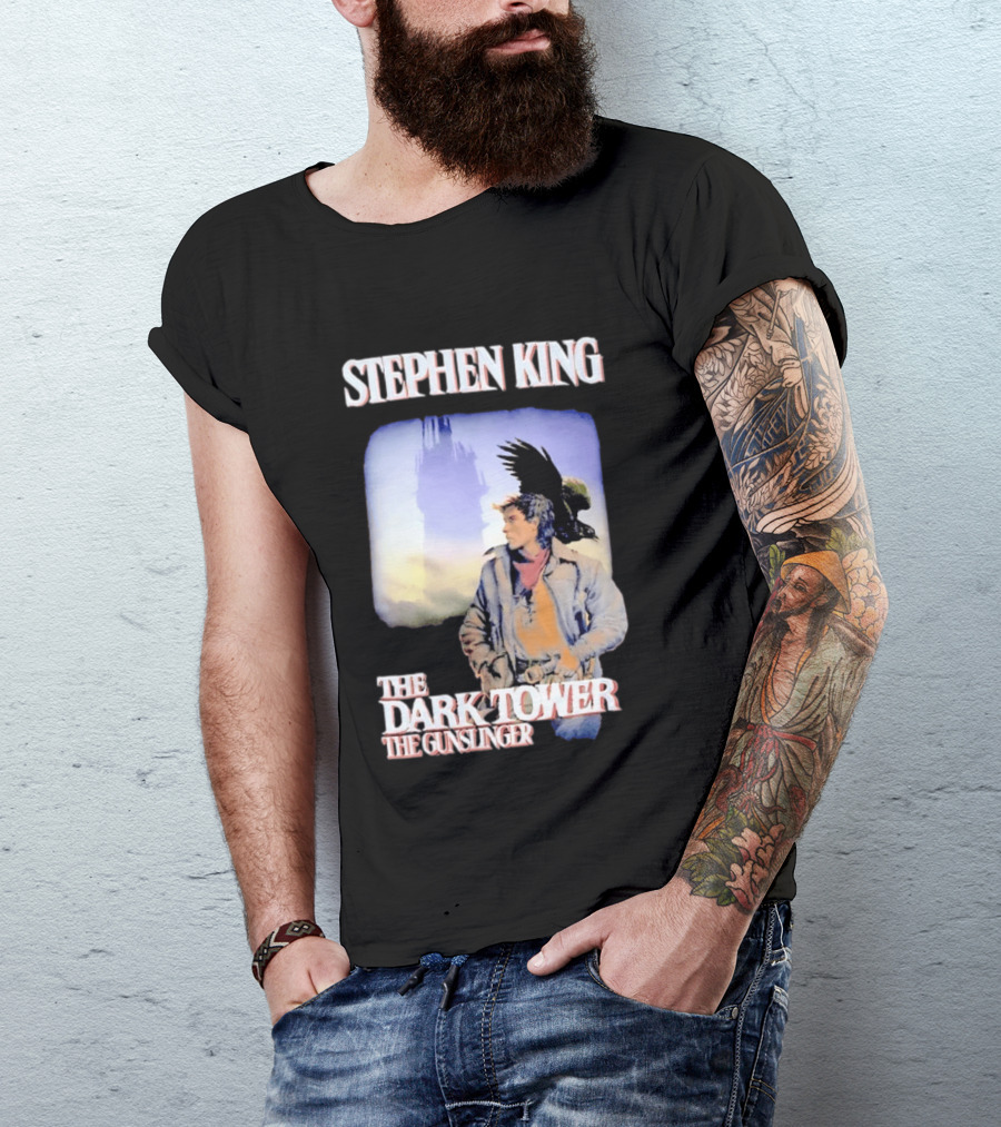 Stephen King The Dark Tower The Gunslinger Artwork With Gunslinger And Raven T-Shirt