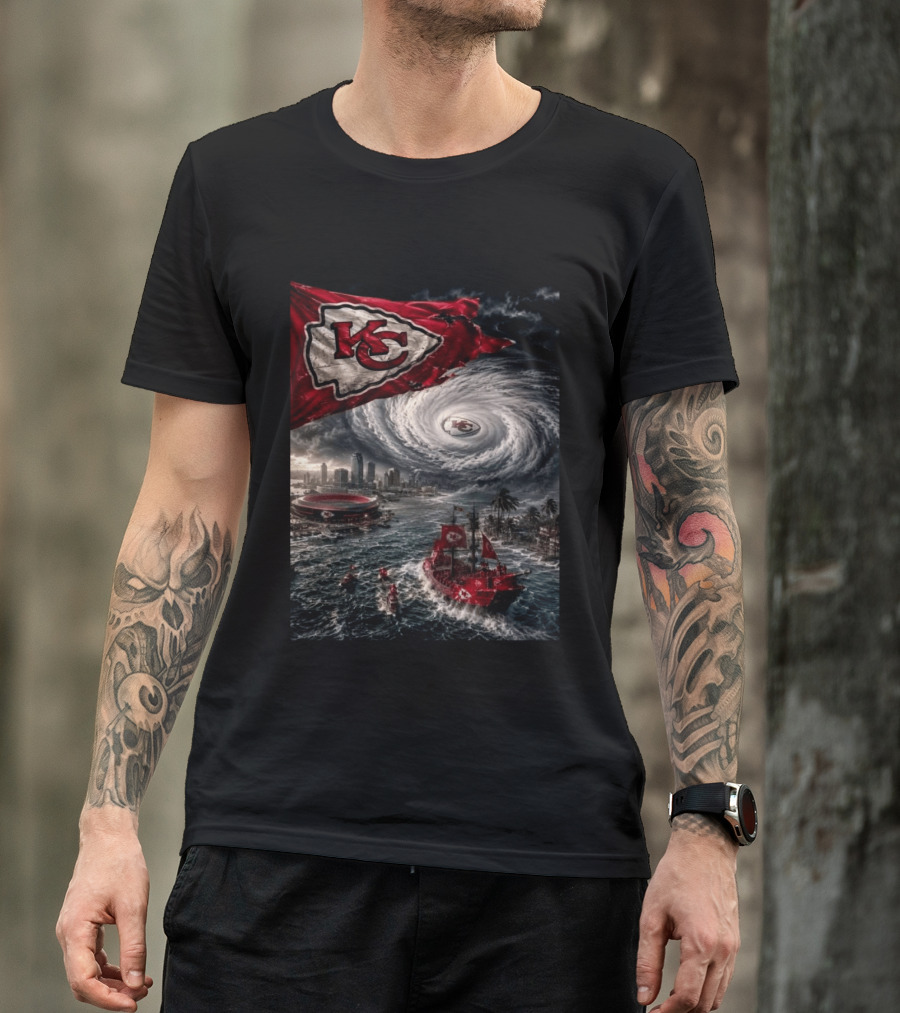 Tampa Bay You Better Start Boarding Up The Windows KC Football Storm Warning T-Shirt