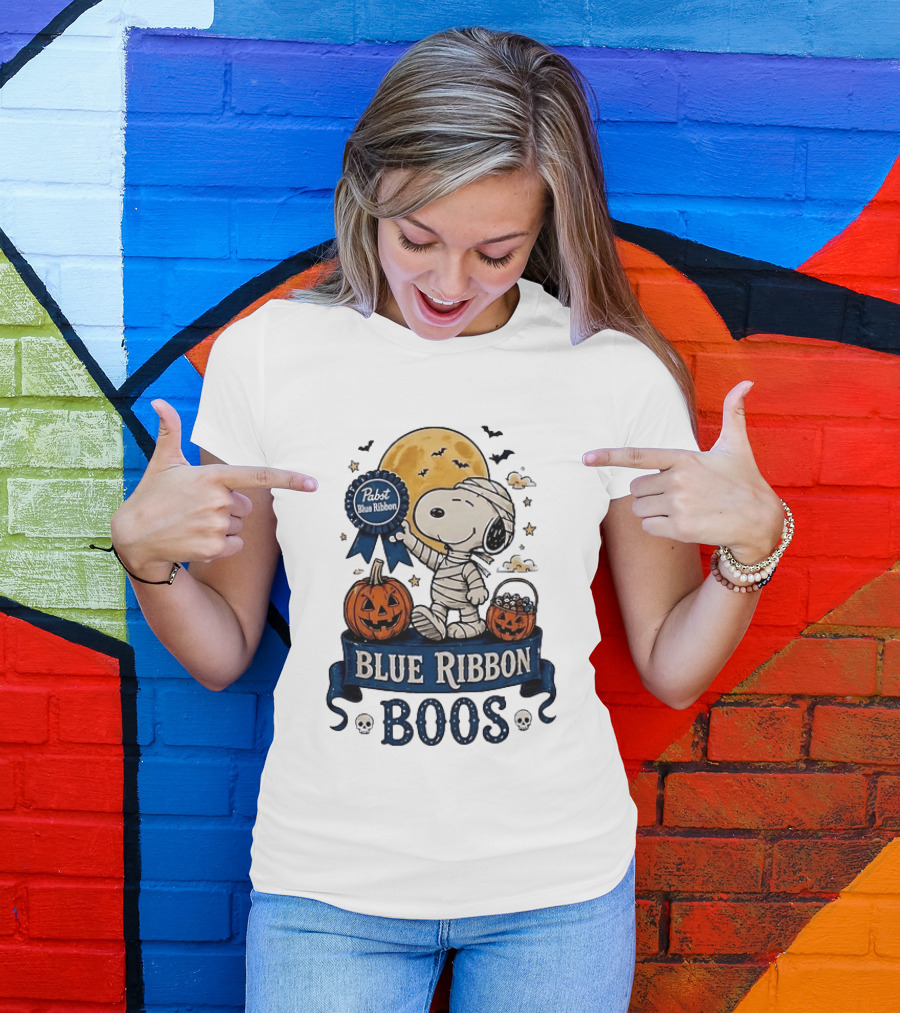 Pabst Blue Ribbon Snoopy Mummy Halloween Blue Ribbon Boos Pumpkin Moon Bats T-Shirt