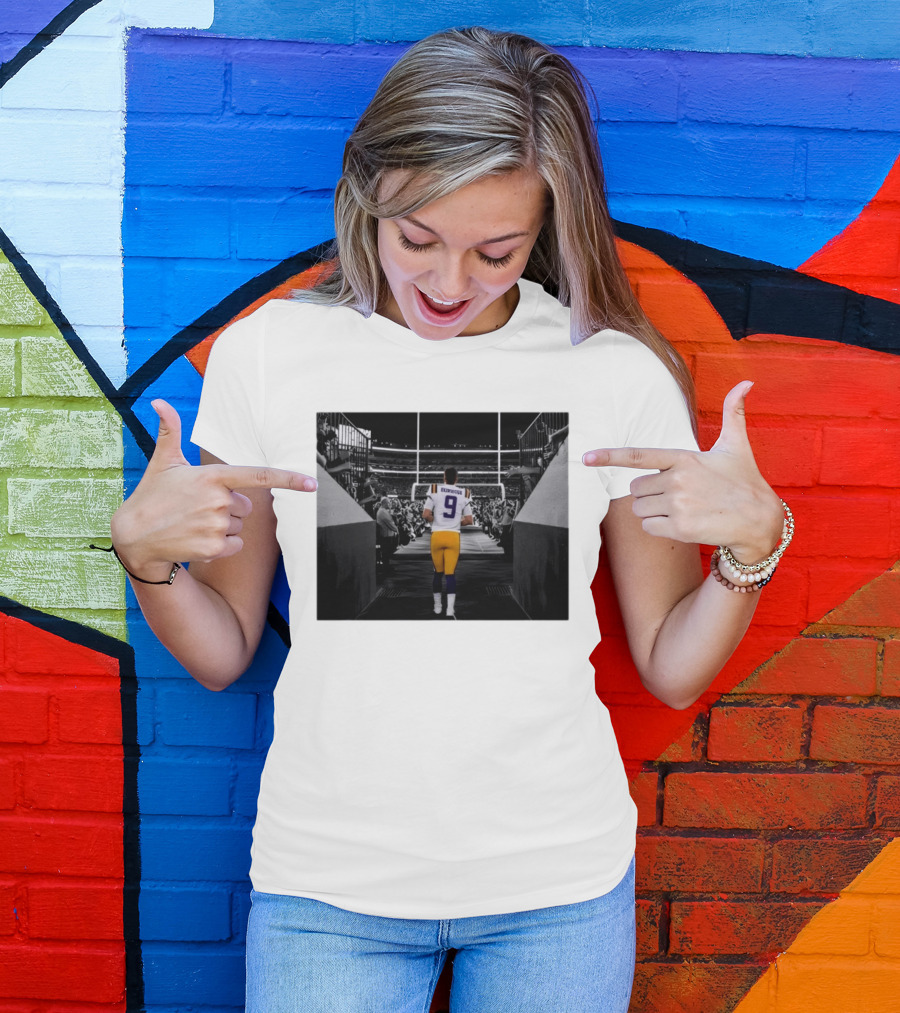 Joe Burrow 9 LSU Tigers Football Quarterback Stadium Entrance T-Shirt