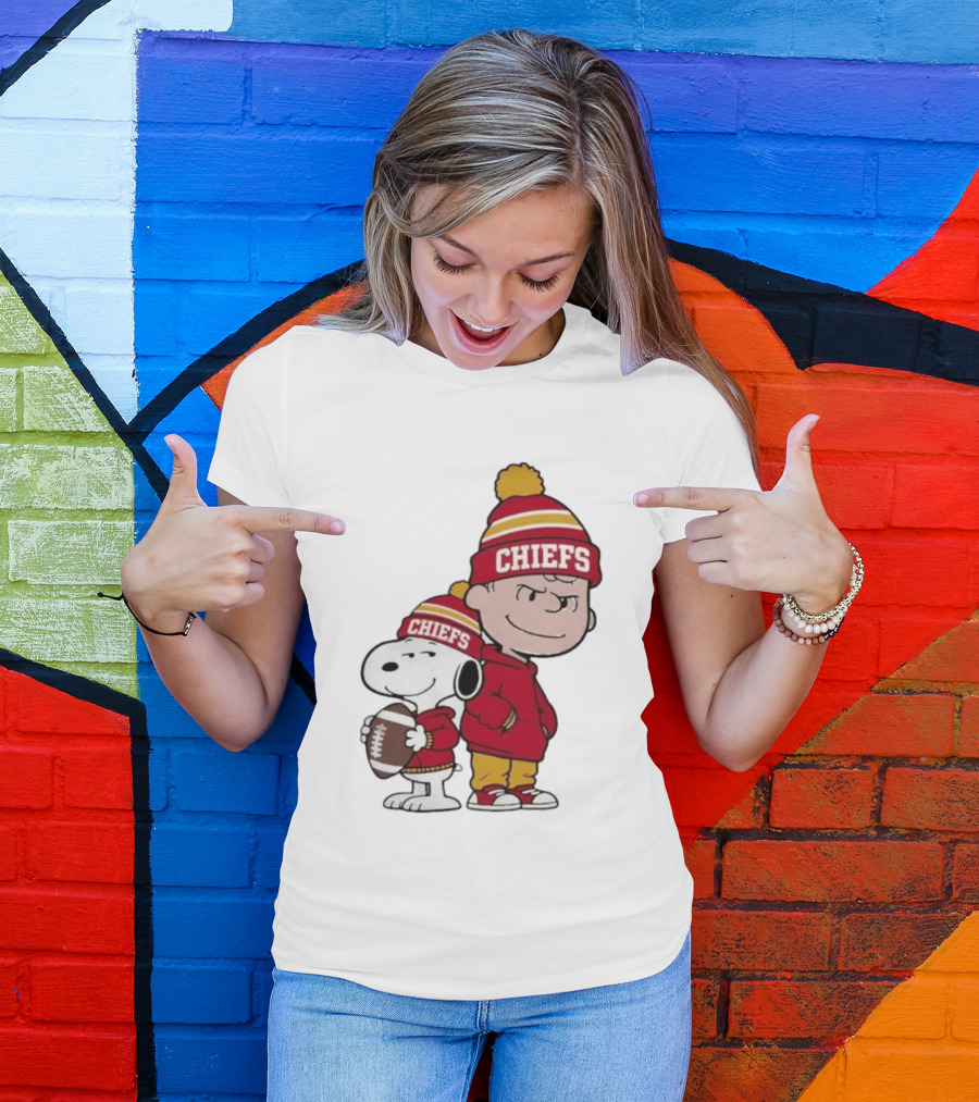 Snoopy And Charlie Brown Chiefs Football Fans Kansas City Chiefs T-Shirt