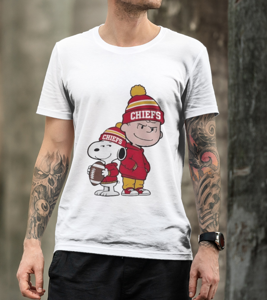 Snoopy And Charlie Brown Chiefs Football Fans Kansas City Chiefs T-Shirt