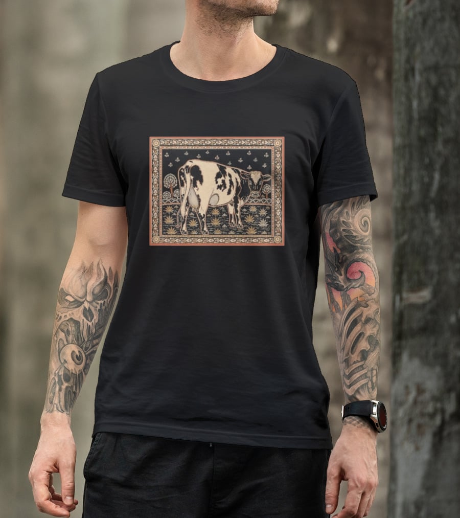 Atom Heart Mother Cow Psychedelic Vintage Tapestry T-Shirt