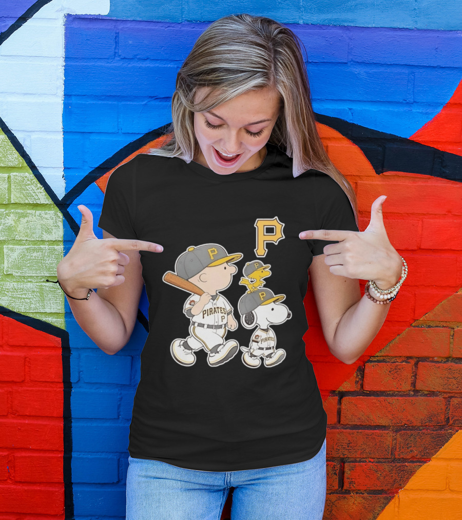 Woodstock Snoopy Charlie Brown Pittsburgh Pirates Baseball P T-Shirt