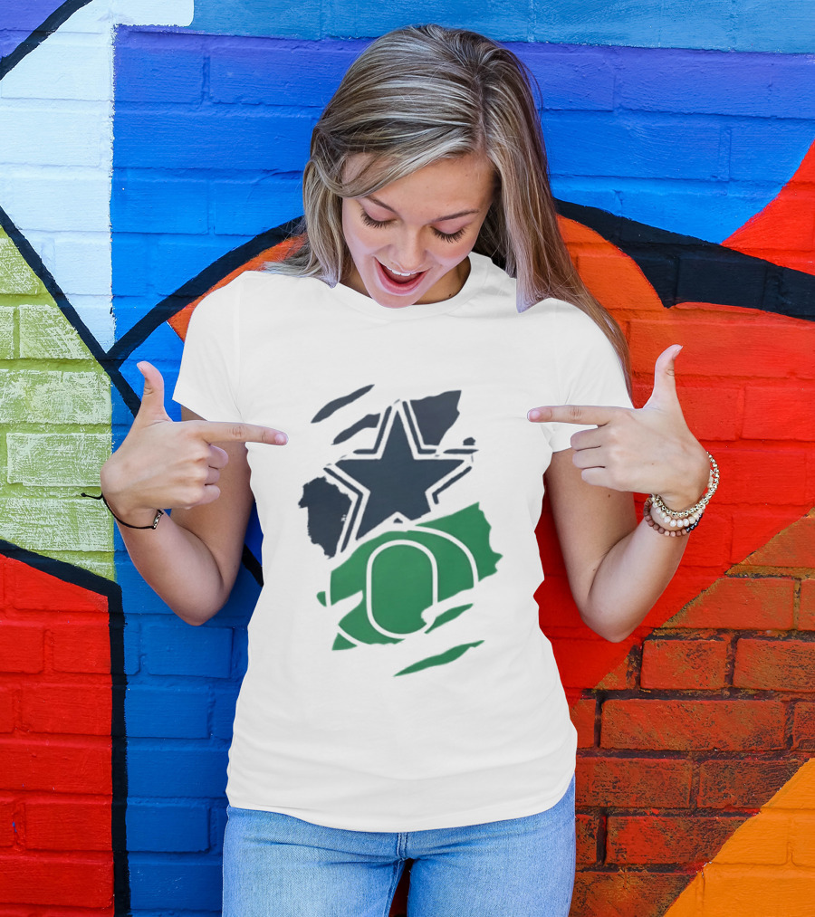 Dallas Cowboys Star And Oregon Ducks O Ripped Team Logos T-Shirt