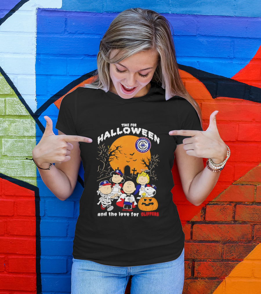 Peanuts Gang Time For Halloween Los Angeles Clippers Pumpkin Fun T-Shirt