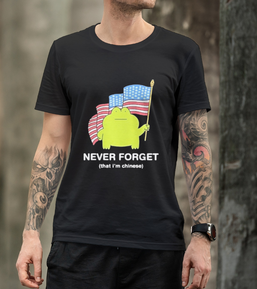 Frog Holding American Flags Never Forget That I'm Chinese T-Shirt