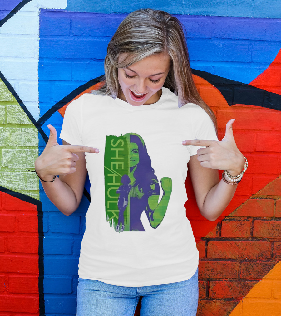 She Hulk Marvel Superhero Jennifer Walters Comic Style Heroic Pose T-Shirt