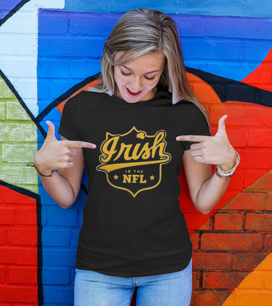 Notre Dame Fighting Irish NFL Football Theme Decorative Crest T-Shirt