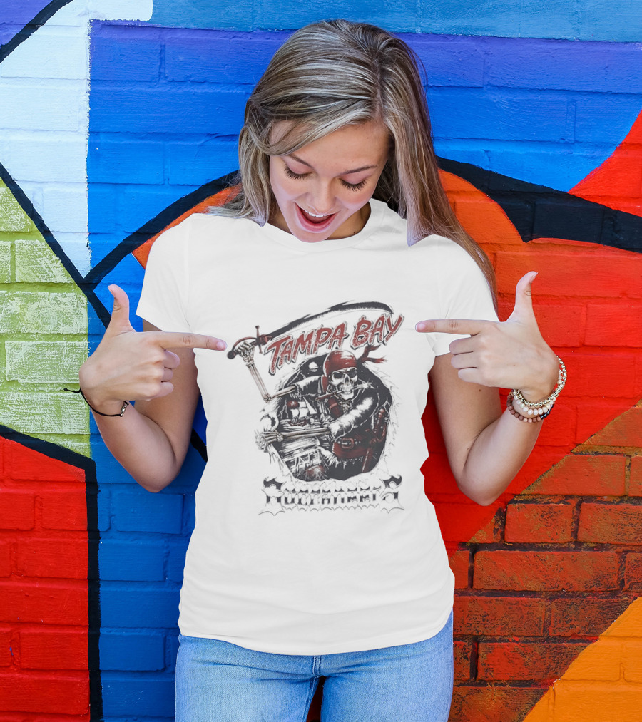 Tampa Bay Buccaneers Skeleton Pirate T-Shirt