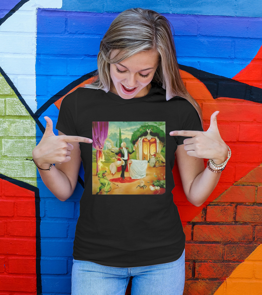 Surreal Magician Gothic Horror Sawing Woman In Half Fantasy Scene T-Shirt